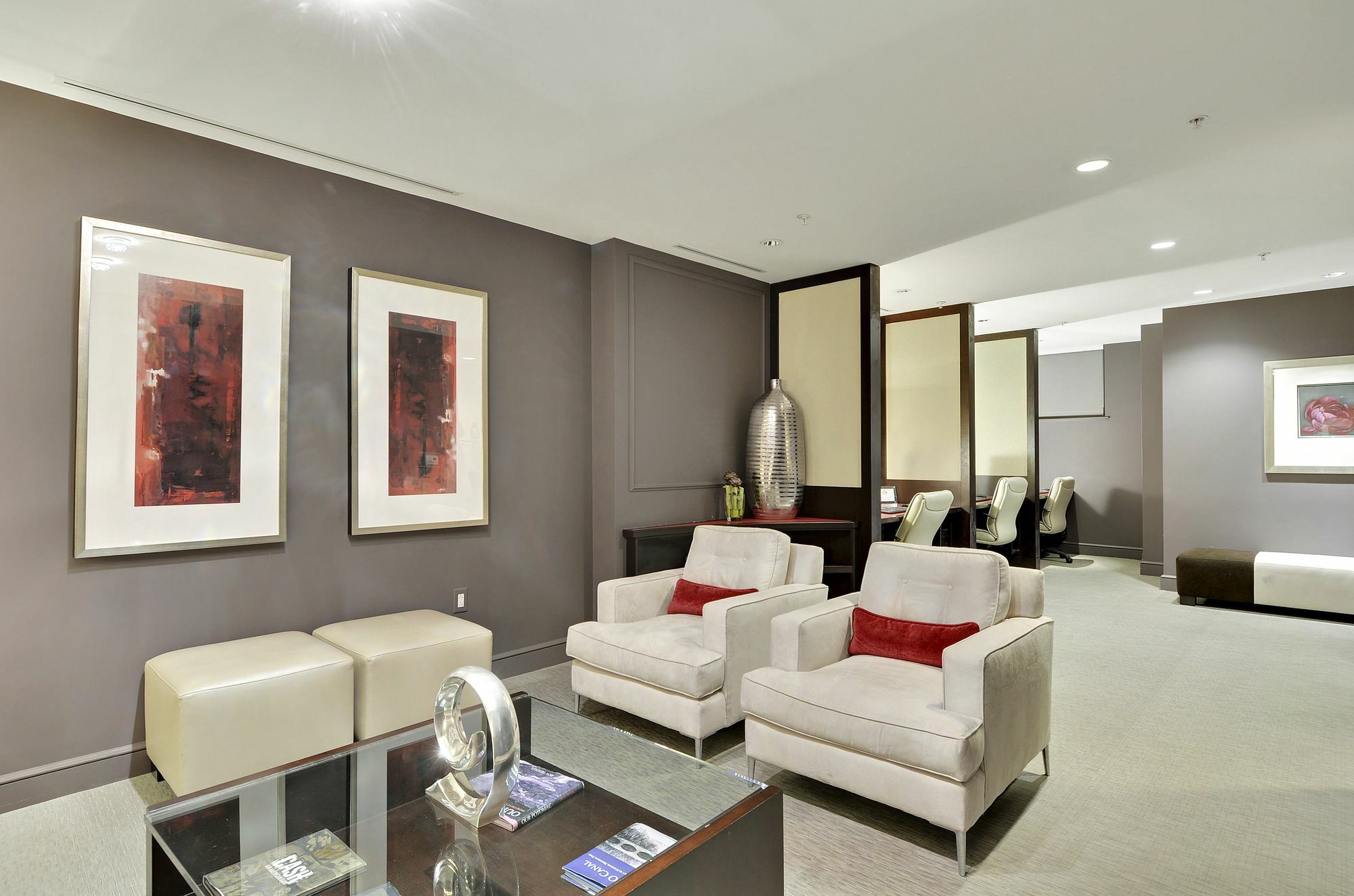Bridgestreet At Woodward Building 3*